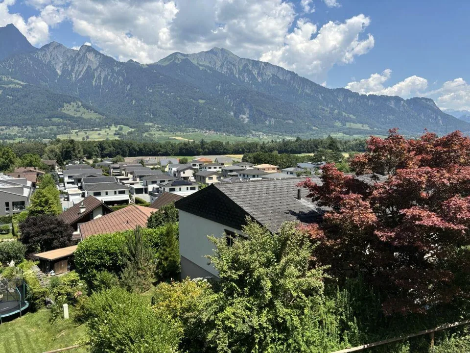 Charmantes 3.5 Zi.-Ferienhaus mit Bergsicht & Garten - nah am Golfp... – Foto 18 von 21