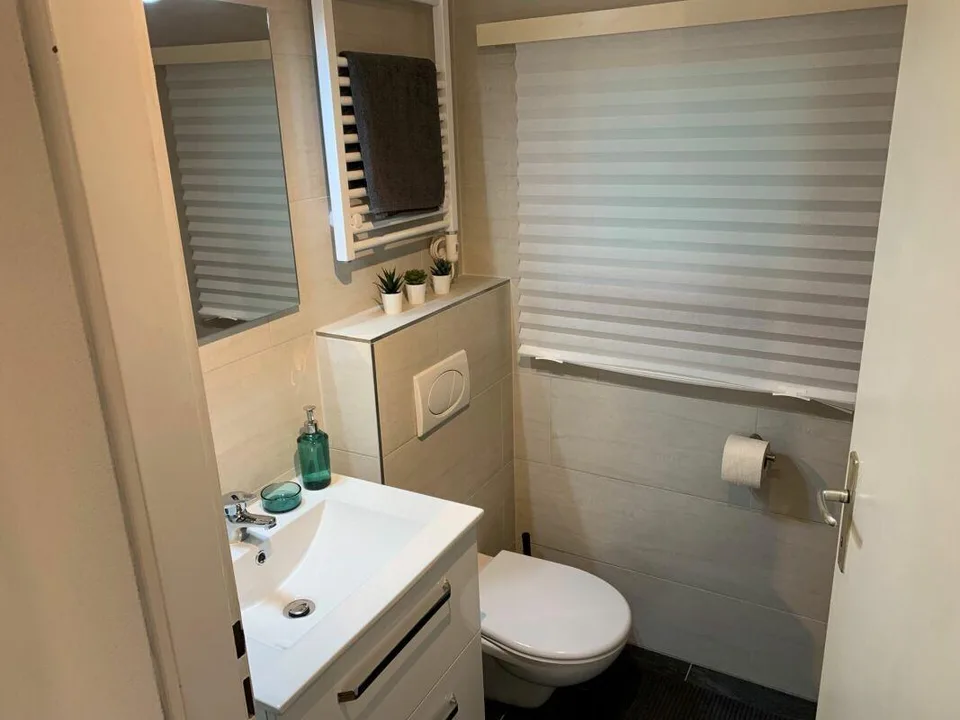 Charmantes 3.5 Zi.-Ferienhaus mit Bergsicht & Garten - nah am Golfp... – Foto 10 von 21