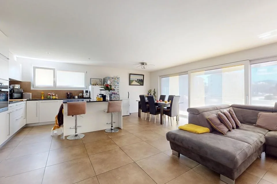 La lumière, l'espace et un balcon que vous n'aurez plus envie de qu...