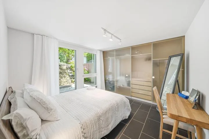 CON VISTA SUL VERDE - ELEGANTE CASA UNIFAMILIARE DA 6,5 CAMERE