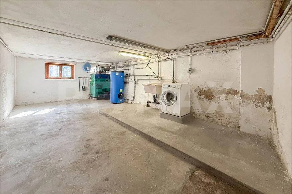 Il tuo progetto nel centro del villaggio di Zeiningen: casa d'angolo con grande potenziale – foto 11 di 12