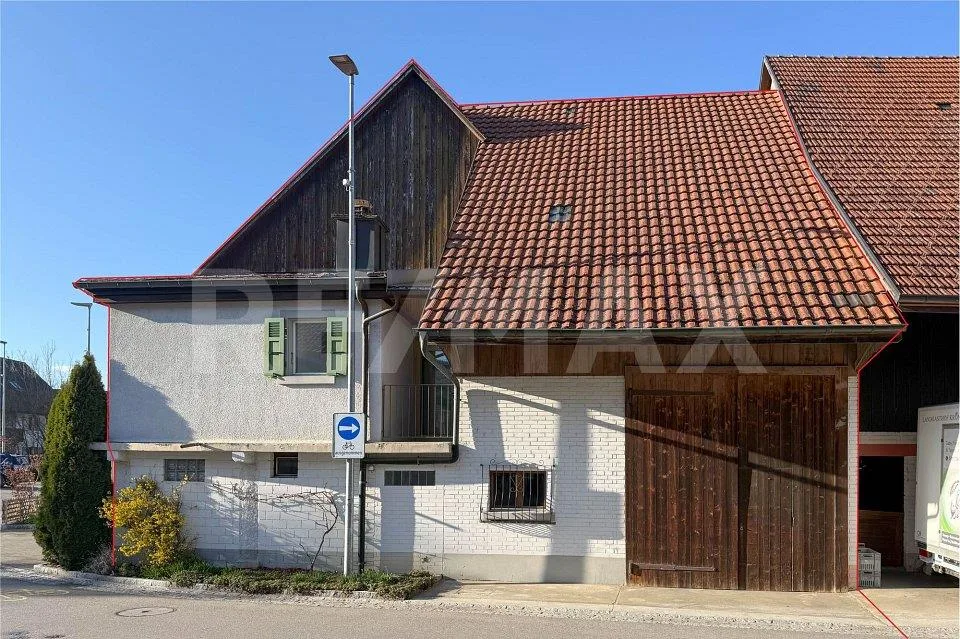 Il tuo progetto nel centro del villaggio di Zeiningen: casa d'angolo con grande potenziale – foto 8 di 12