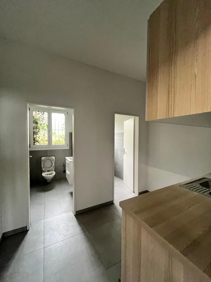Gewerbefläche ideal für Studio, Atelier oder Büro – Foto 6 von 8