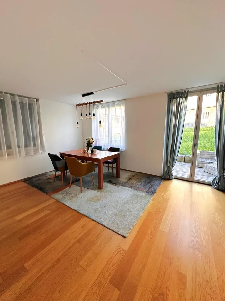 4-Zimmerwohnung mit Gartensitzplatz an ruhiger Lage zu vermieten!