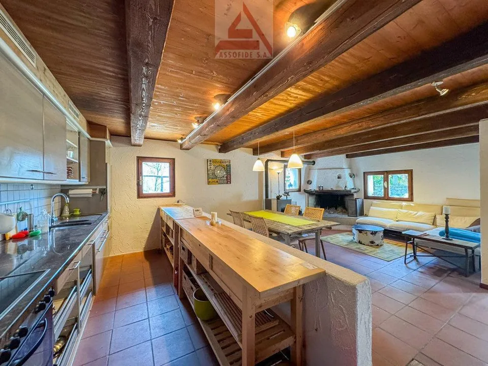 Incantevole rustico di 5.5 locali / Charmantes 5.5 - Zimmer - Rustico