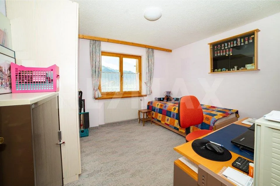 Zweifamilienhaus mit traumhafter Aussicht in Schmitten (Albula) – Foto 8 von 10