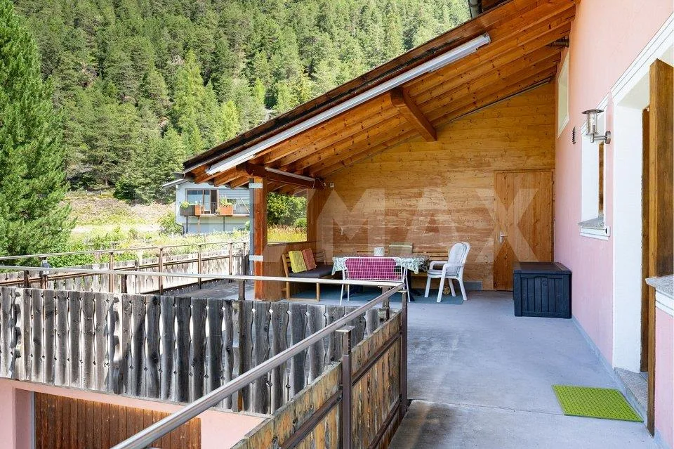 Zweifamilienhaus mit traumhafter Aussicht in Schmitten (Albula) – Foto 10 von 10