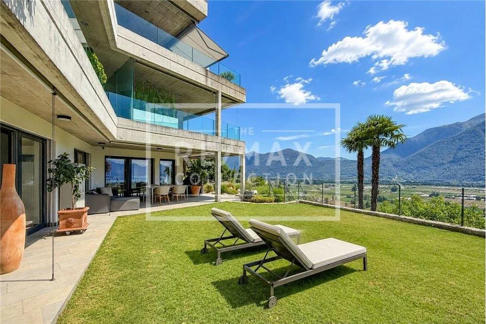 3.5-Zimmer-Wohnung mit Garten und Seeblick