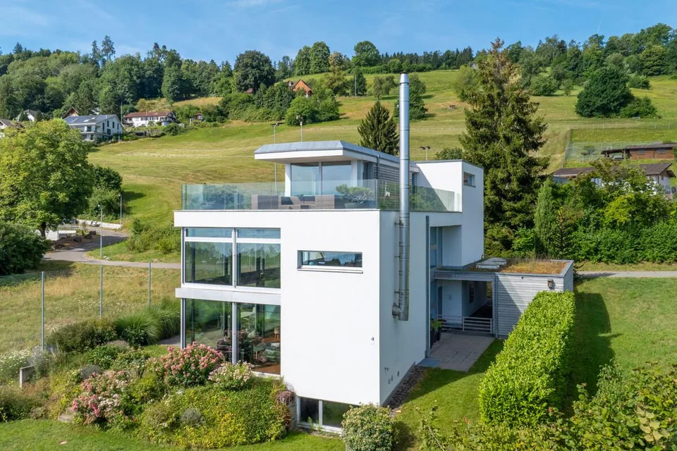 Casa unifamiliare a Oberrieden: vista sul lago, sole e privacy – foto 6 di 7