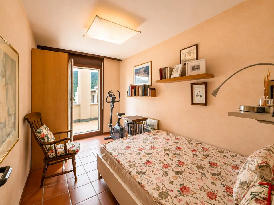 Villetta a schiera di testa con vista aperta a Vezia