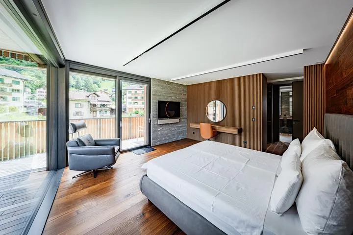 EXKLUSIVES LUXUSANWESEN TRIFFT ALPENARCHITEKTUR
