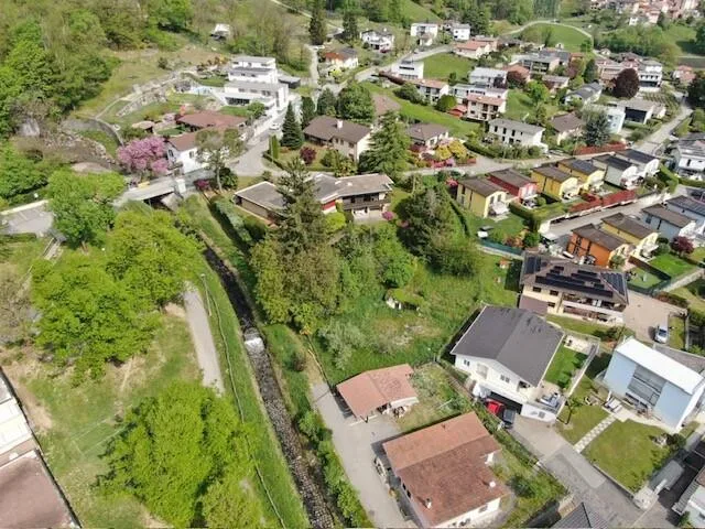 AMPIO TERRENO EDIFICABILE CON PROGETTO APPROVATO A MEZZOVICO