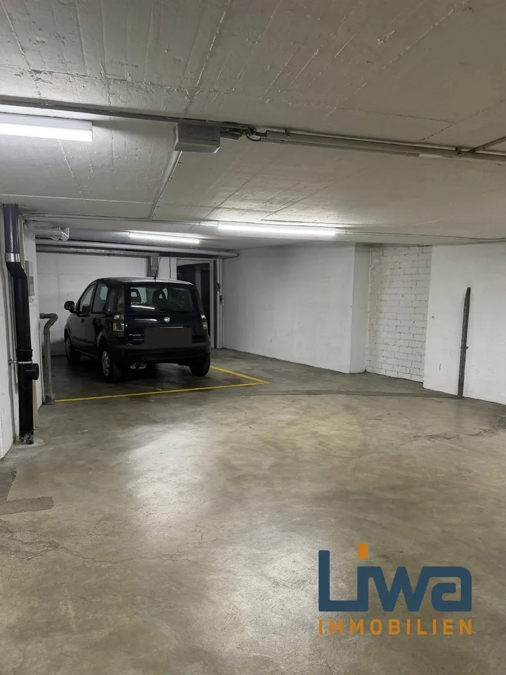 Tiefgaragenplatz nähe Brausebad - überbreit