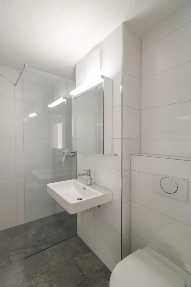 App.  3.5 pièces rez-de-chaussée / 3.5-Zimmerwohnung im Hochparterre