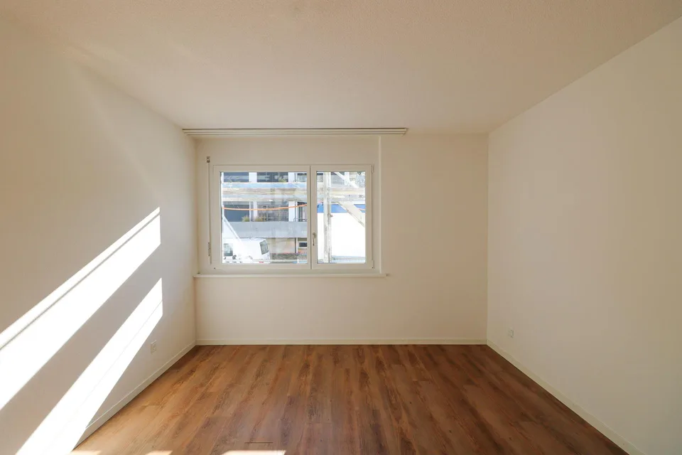 App.  3.5 pièces rez-de-chaussée / 3.5-Zimmerwohnung im Hochparterre