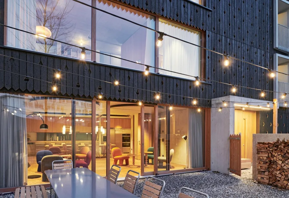 Einzimmerwohnung mit Villa zur Mitbenützung