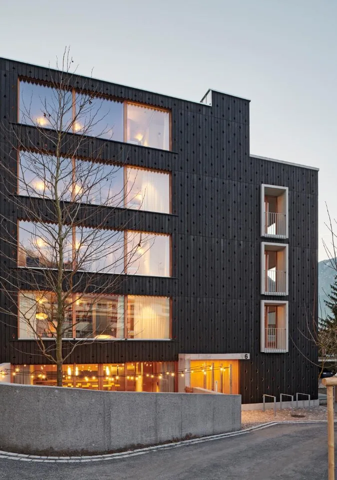 Einzimmerwohnung mit Villa zur Mitbenützung