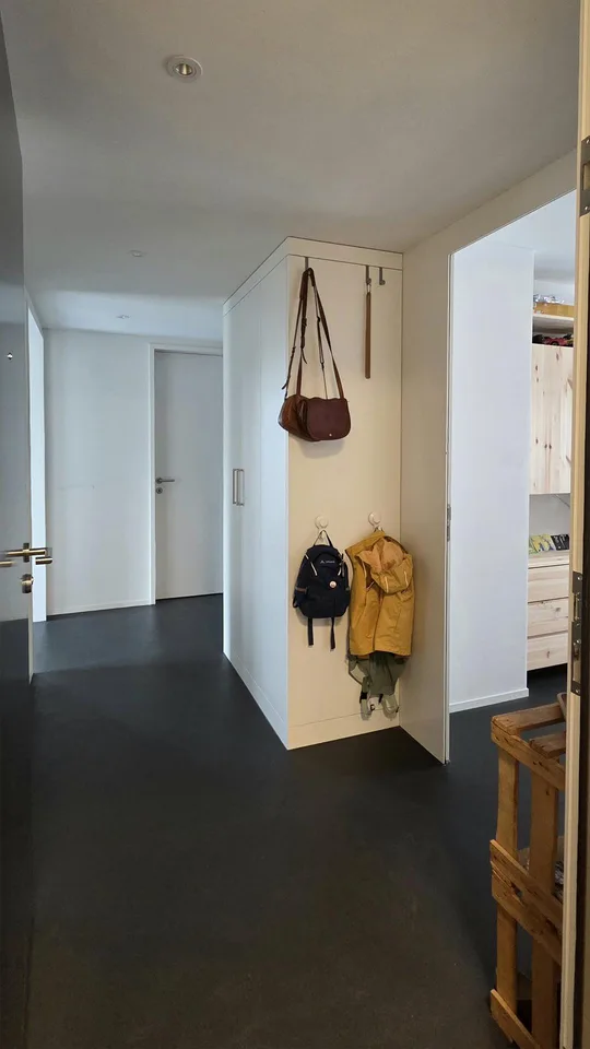 Hell, modern und zentral –  3.5-Zimmer-Wohnung mit Balkon