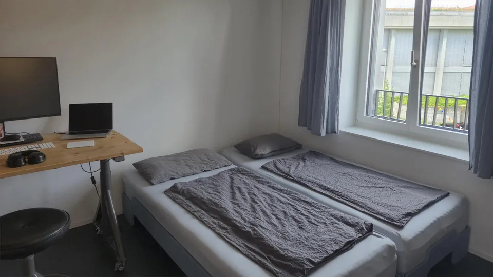 Hell, modern und zentral –  3.5-Zimmer-Wohnung mit Balkon