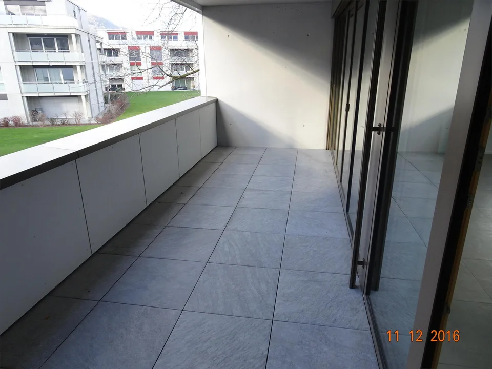 Grosszügige, ruhige 4 1/2 Zi. Wohnung im 1.OG