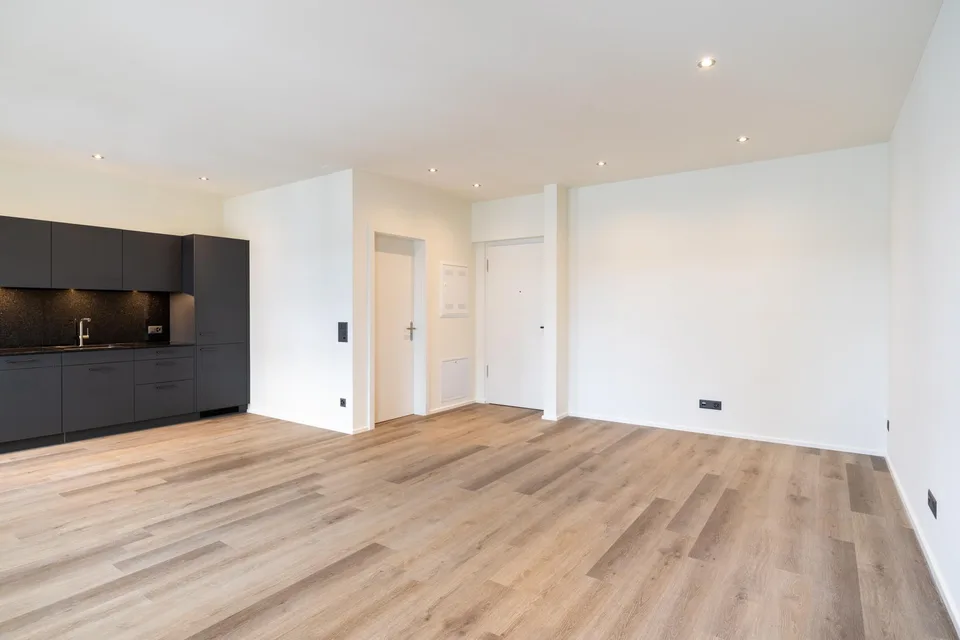Moderne 2.5-Zimmer-Langzeit-Ferienwohnung im Dorfkern von Näfels