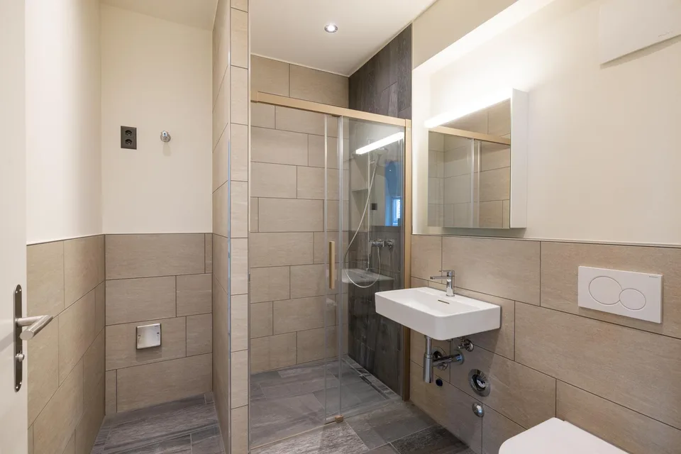 Moderne 2.5-Zimmer-Langzeit-Ferienwohnung im Dorfkern von Näfels
