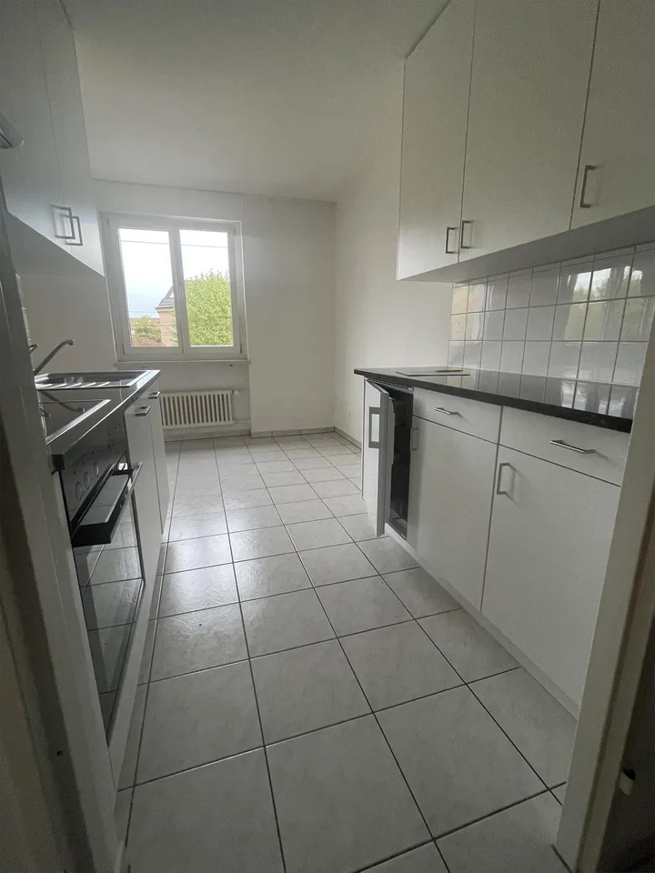 Helle 2,5-Zi-Wohnung