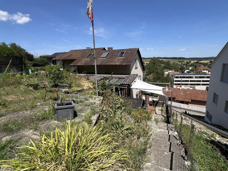 Sonniges Zuhause mit Weitsicht in Langwiesen