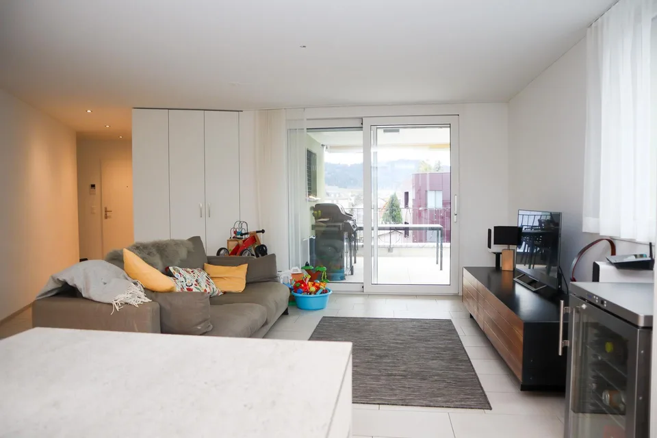 helle und moderne 4½-Zimmer-Wohnung an zentraler Lage