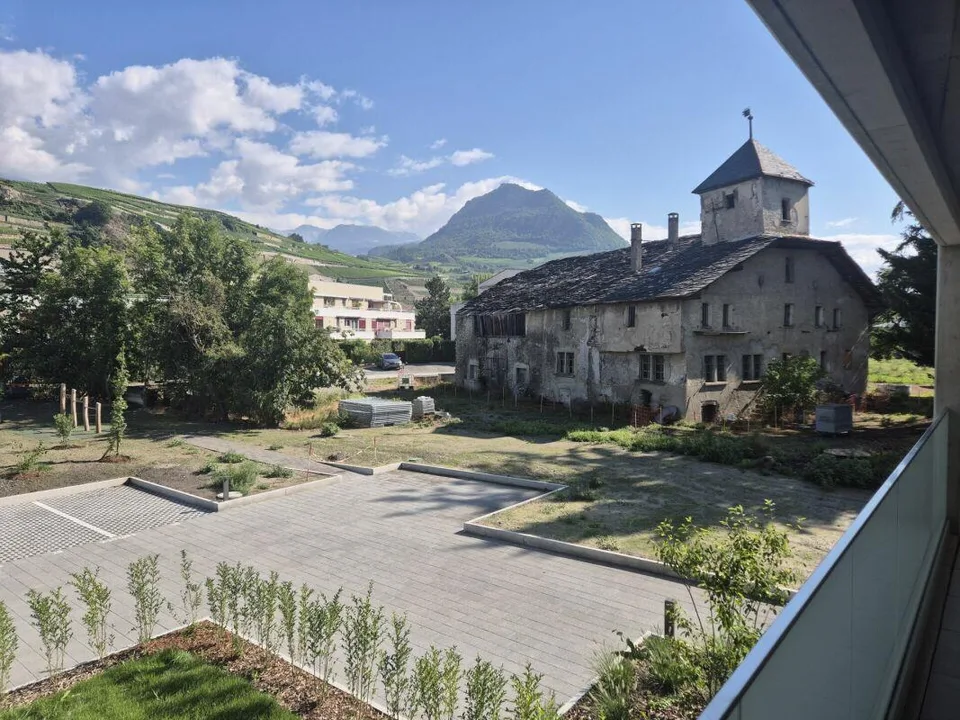 Appt neuf de 2.5 pces avec grand balcon, Uvrier