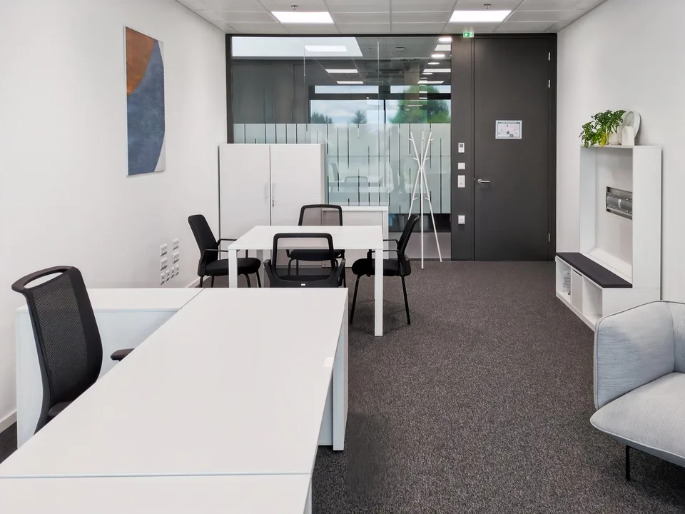 Büroräume für 30 in Spaces Grosspeter Tower
