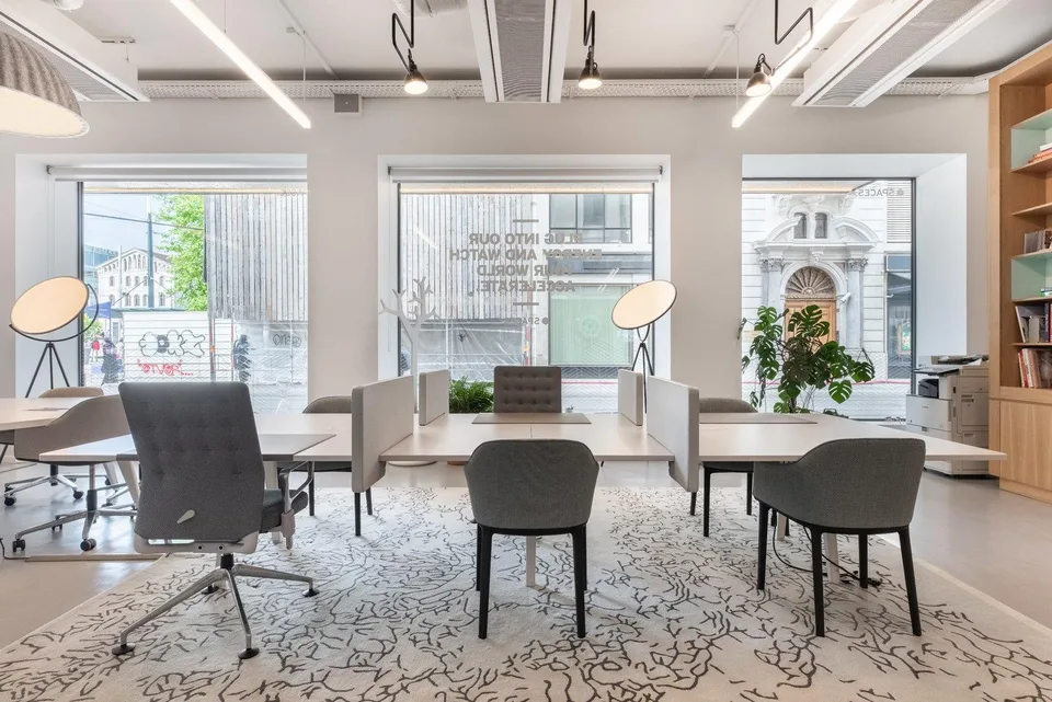 Bureau design pour 40 à Spaces Quai de l'Ile