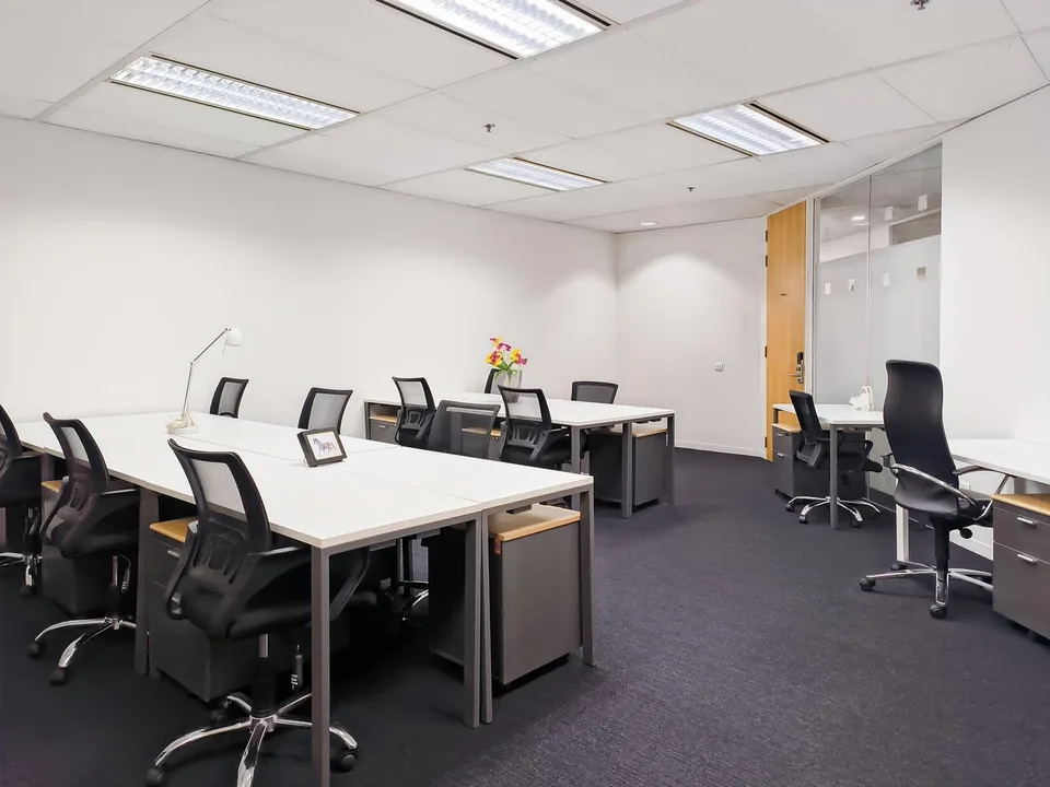 Bureau privé pour 50 à Regus Versoix Station Lakeside