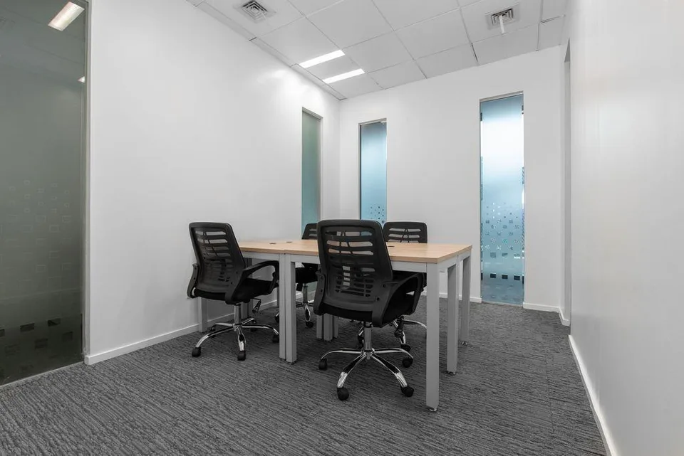 Privater Büroraum für 50 in Regus Dammstrasse