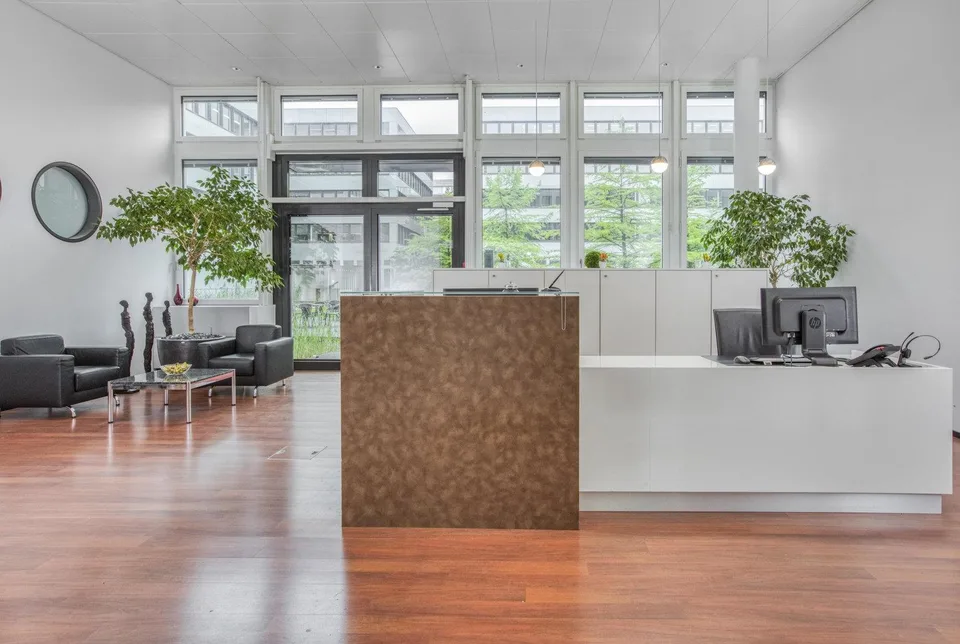 Privater Büroraum für 50 in Regus Dammstrasse