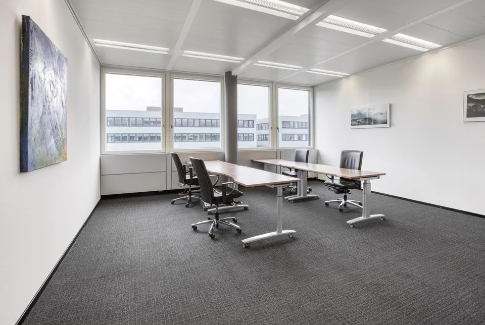 Privater Büroraum für 20 in Regus Dammstrasse