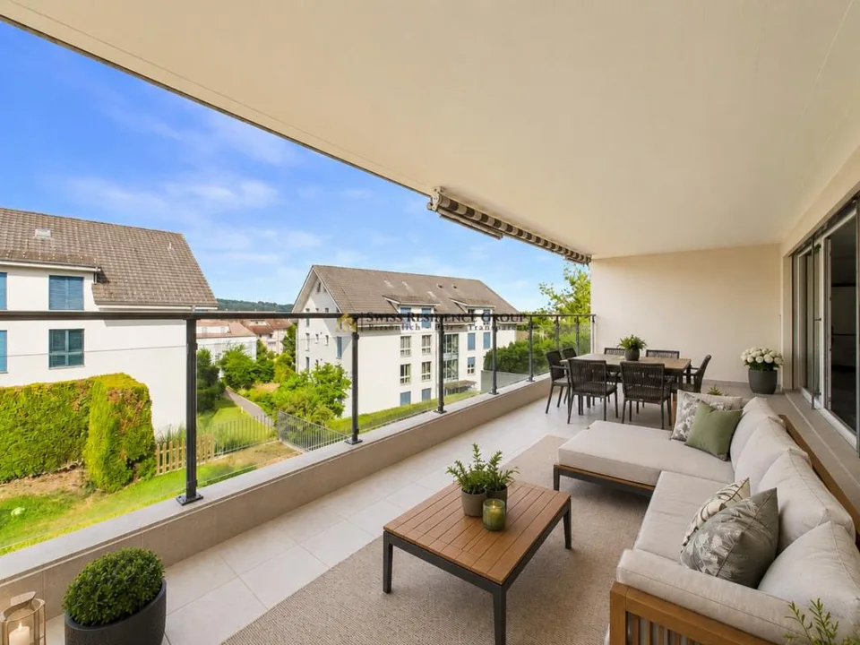 Luxury meets quality of life - Exclusive 5.5-room apartment with attractive tax rate