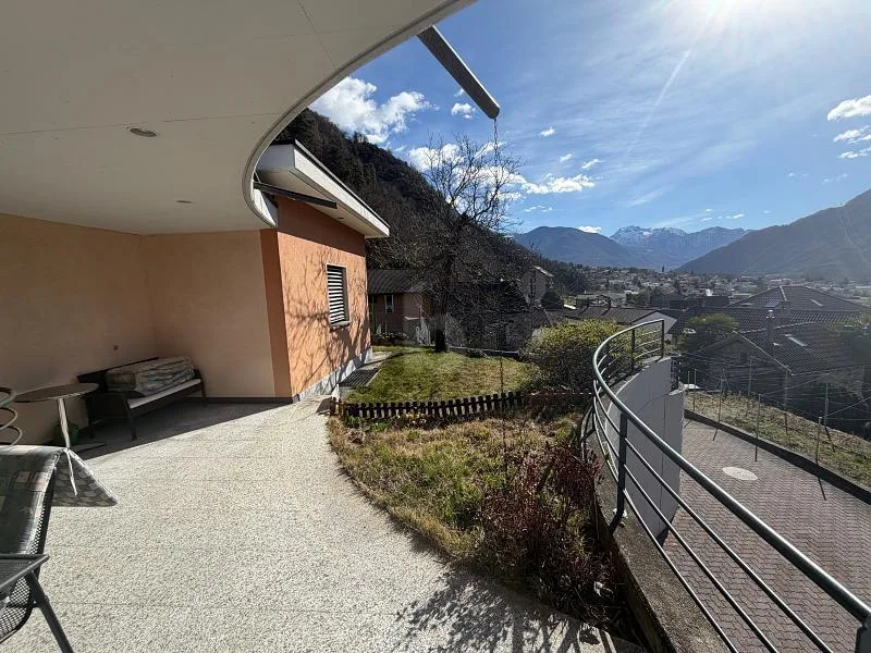 CASA UNIFAMILIARE PIU TERRENO EDIFICABILE