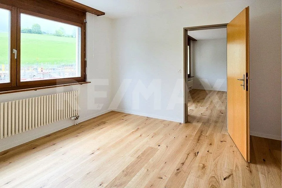 Votre nouvelle maison, rénovée, ensoleillée et prête à être occupée