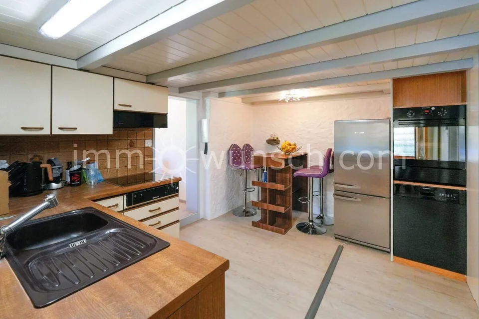 Charmantes Chalet mit Anbau, im beliebten Därligen, am Thunersee