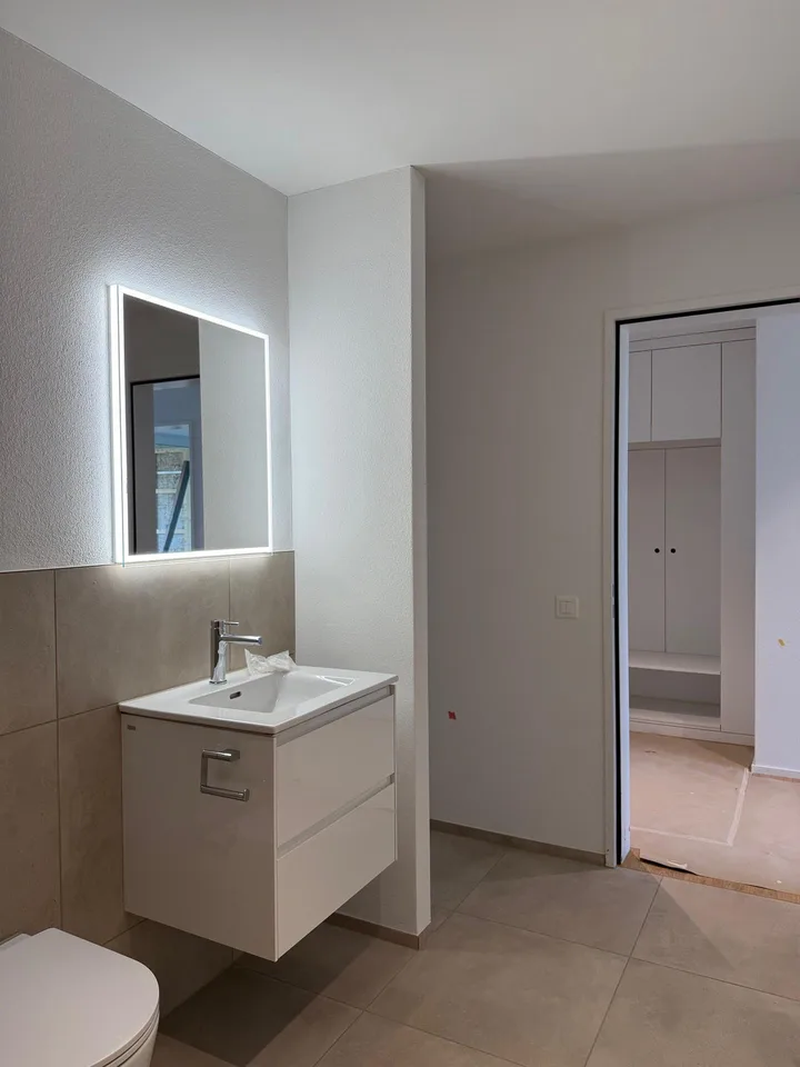 NEUBAU: Kompakte 2½-Zimmer-Wohnung mit allen Annehmlichkeiten