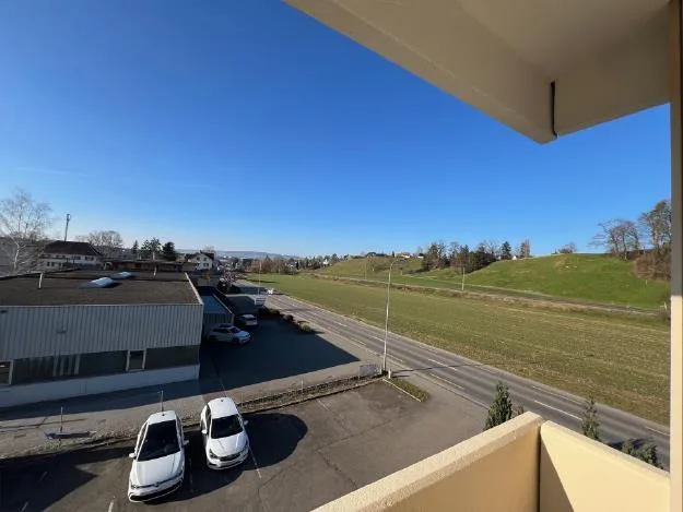Sonnengeflutete 4.5 Zimmer Wohnung im schönen Thurgau zu vermieten