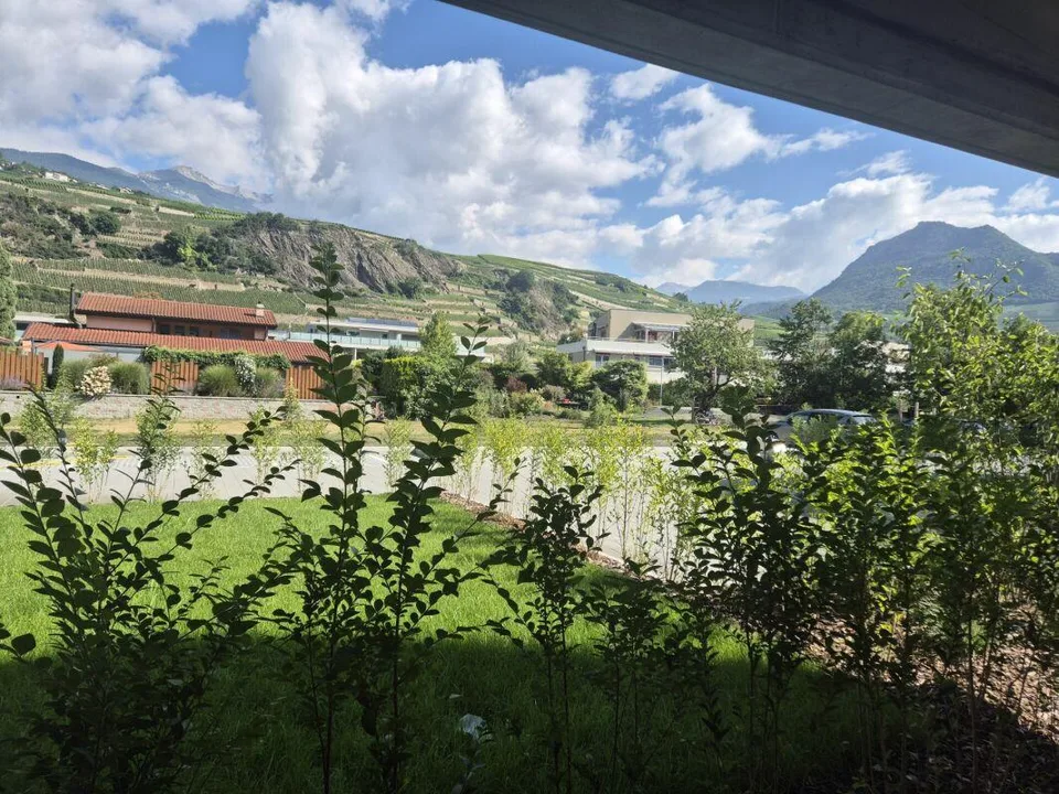 Appartement au rez avec terrasse, Uvrier