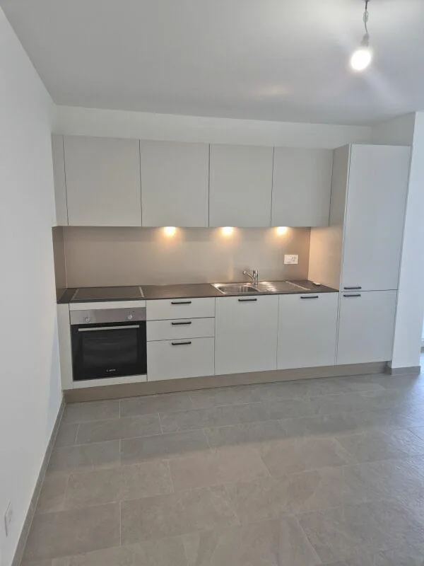 Erdgeschosswohnung mit Terrasse, Uvrier