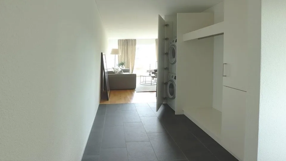 Appartement mansarde moderne avec tour de lavage privé