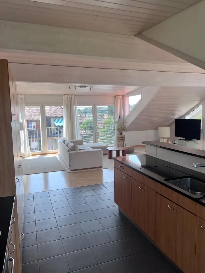 Exklusive 3.5-Zimmer-Dachwohnung am Klusplatz