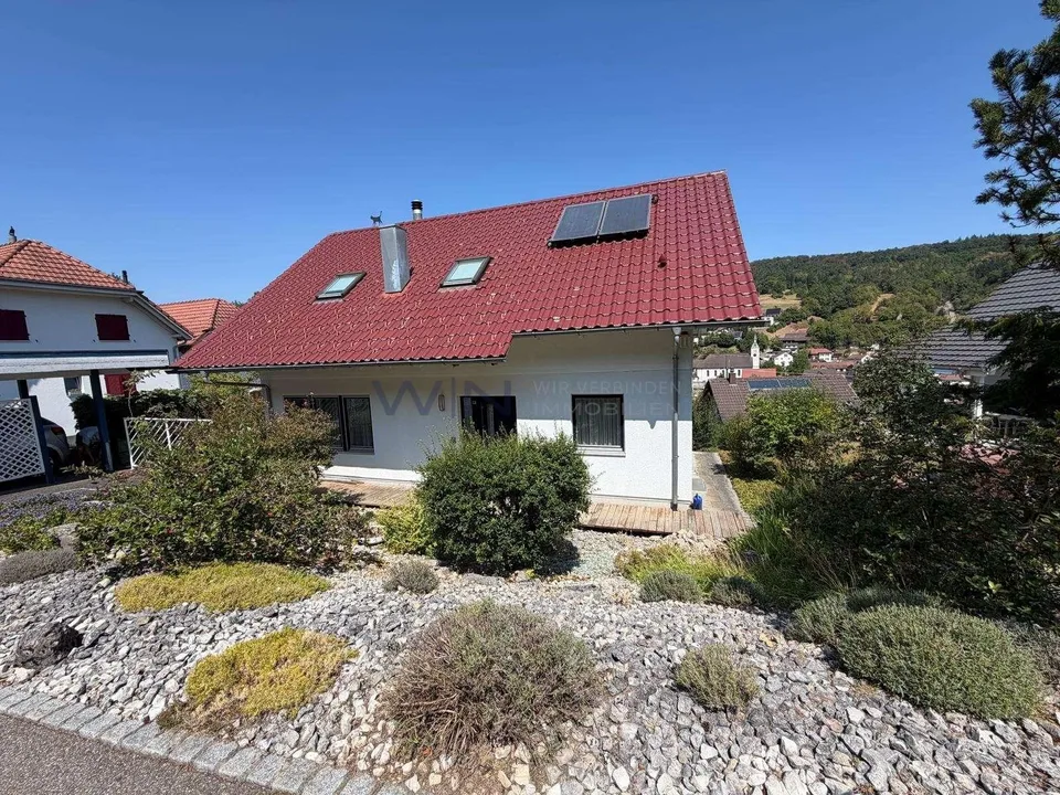 Modernes Minergie Familienhaus im Grünen