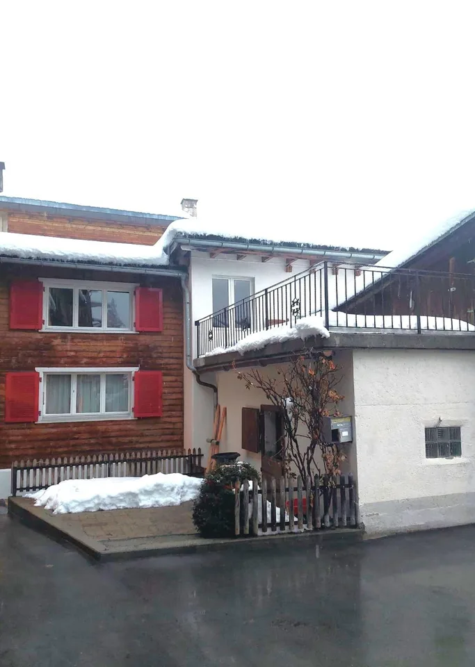 Zentral gelegenes 5.5 Zimmer Einfamilienhaus in Disentis - Erst- od...