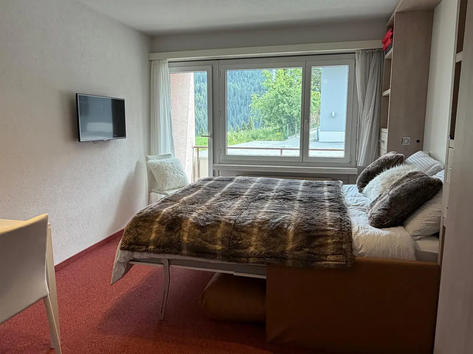Pacchetto di 4 studi con balcone e vista sulla montagna ad Arosa