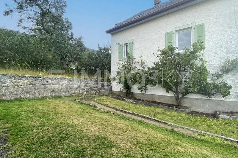 Frisch renoviertes Familienhaus in Chézard-Saint-Martin